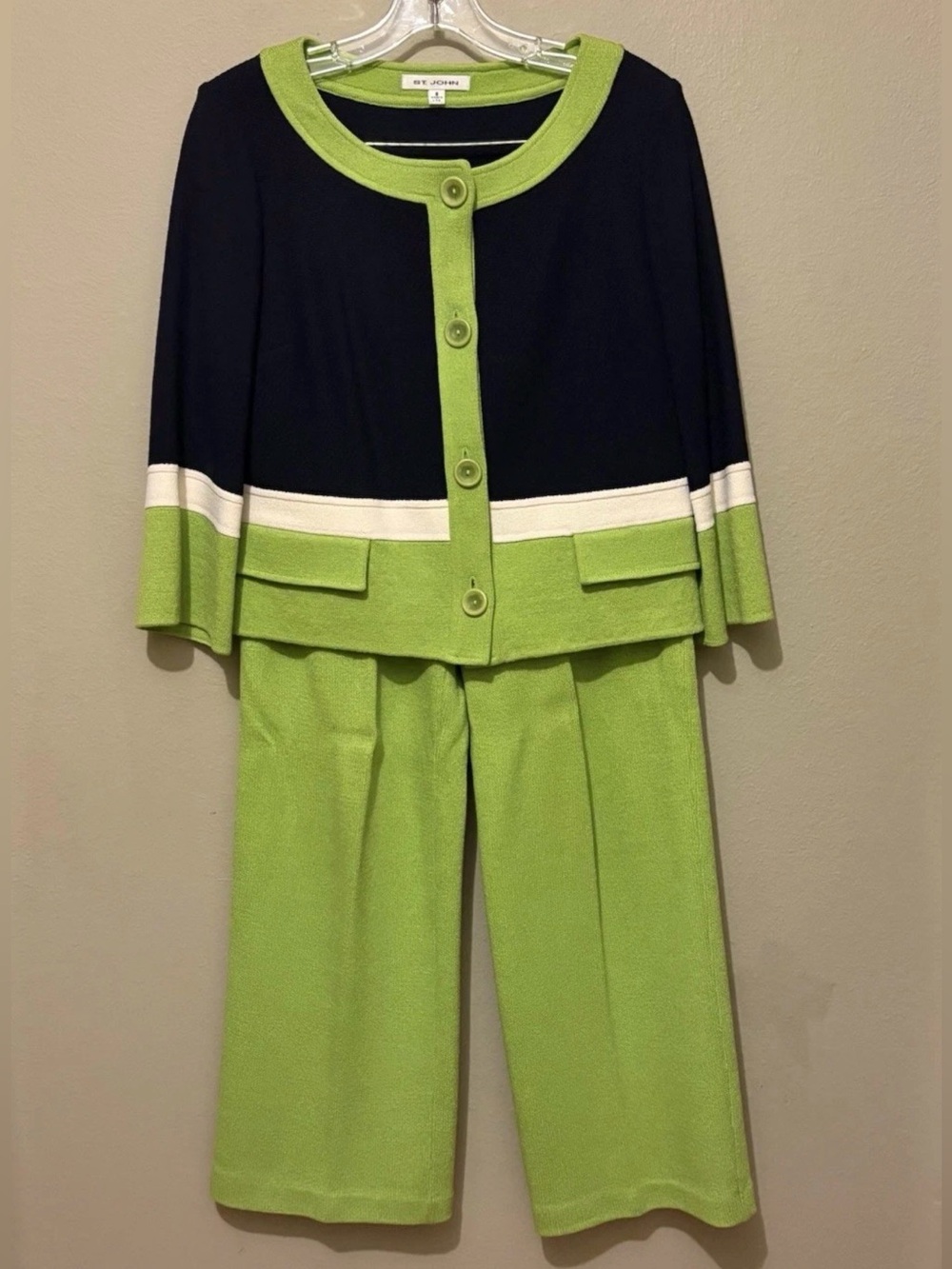 Vintage St. John Classic 2pc Knit ColorBlock Pant Suit  Size 8 - EUC